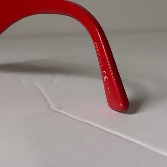 Authentic Balenciaga Red Susi Heart Sunglasses - Picture 5 of 7